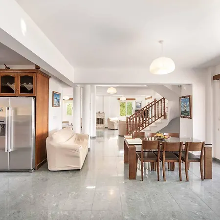 Thalassa * Аргака