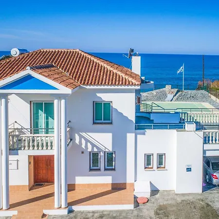 Thalassa Vila *